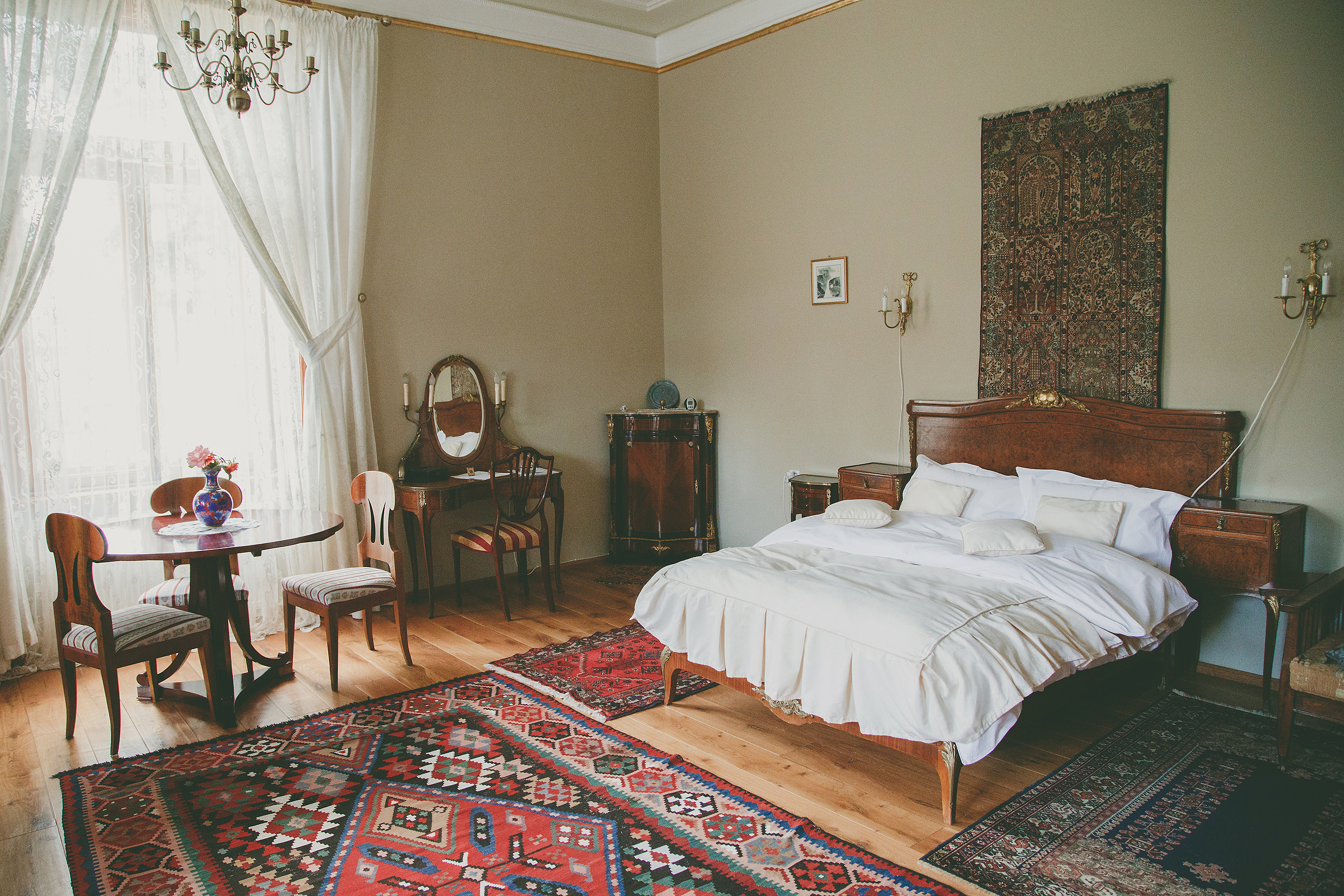 Rosewood Room